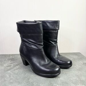 Dansko Bobbi roll-down ankle boots in black leather size 7.5